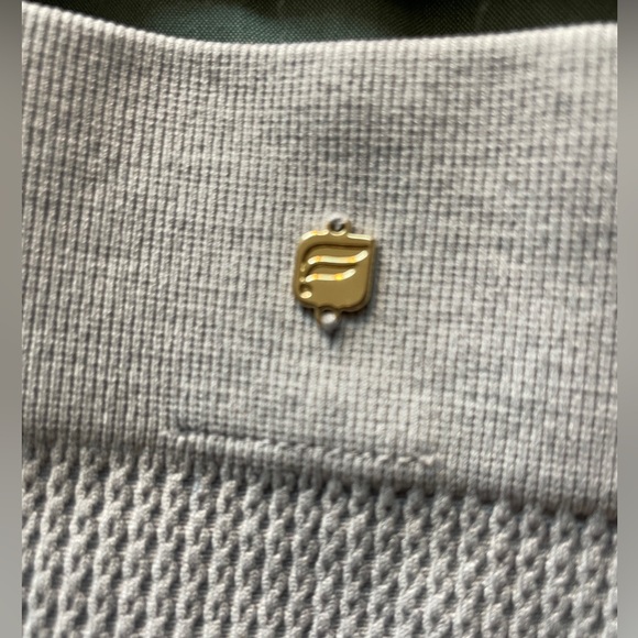 Grey Fabletics Set - Picture 7 of 7